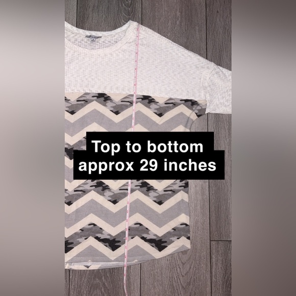 White Birch Women’s Plus Size 1X Blouse White Camo Chevron Short Sleeved Top EUC - Picture 3 of 6